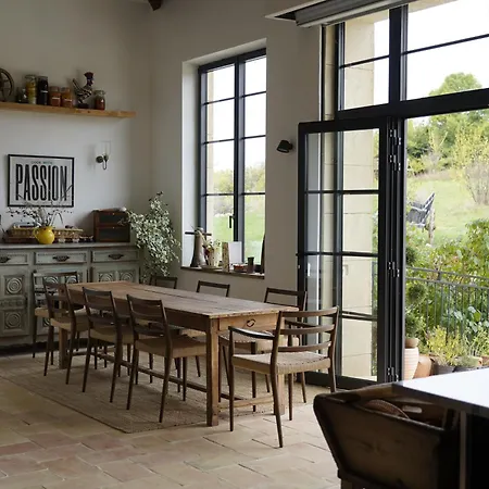 Plates Luxury D'hotes Et Saint-Mezard