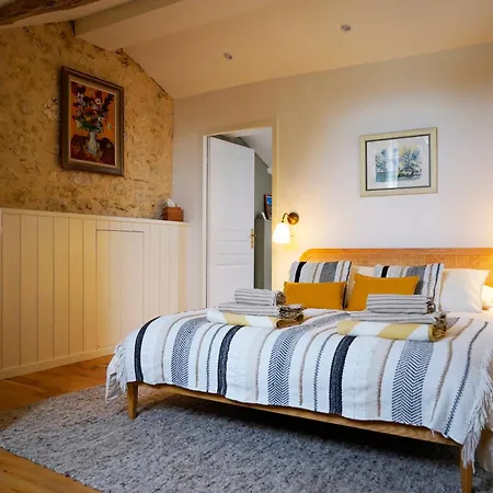 Plates Luxury D'hotes Et Bed and breakfast