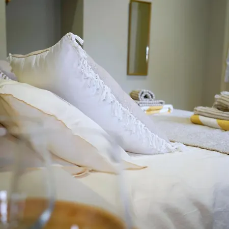 Bed and breakfast Plates Luxury D'hotes Et