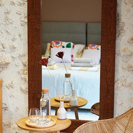 Plates Luxury D'hotes Et Saint-Mezard