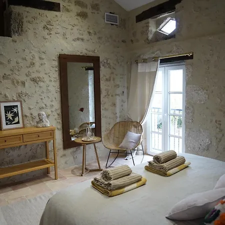 Bed and breakfast Plates Luxury D'hotes Et Saint-Mezard