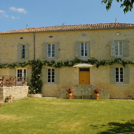 Bed and breakfast Plates Luxury D'hotes Et