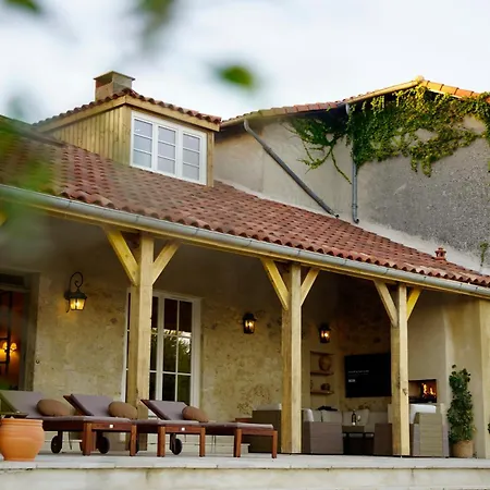 Plates Luxury D'hotes Et Bed and breakfast Saint-Mezard