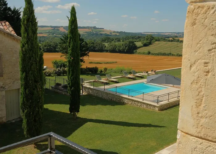 Plates Luxury D'hotes Et Frühstückspension *