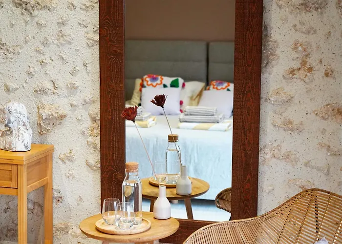 Plates Luxury D'hotes Et Saint-Mezard