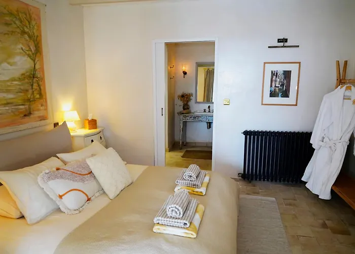 Plates Luxury D'hotes Et Frühstückspension *