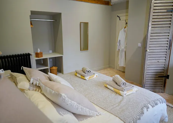 Frühstückspension Plates Luxury D'hotes Et *