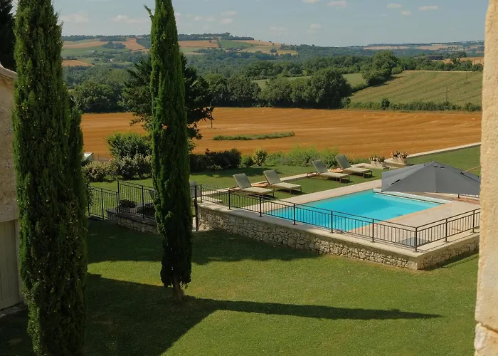 Plates Luxury D'hotes Et Saint-Mezard