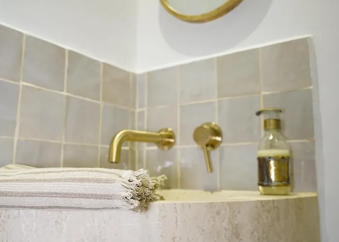 Plates Luxury D'hotes Et Frühstückspension