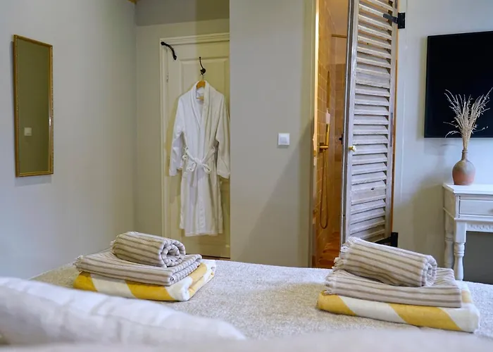 Frühstückspension Plates Luxury D'hotes Et